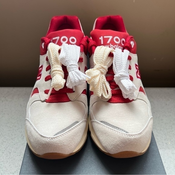 [NEW IN BOX] Limited Rare Kith New Balance 1700 Toronto Marshmallow - US M8.5 - Picture 6 of 16
